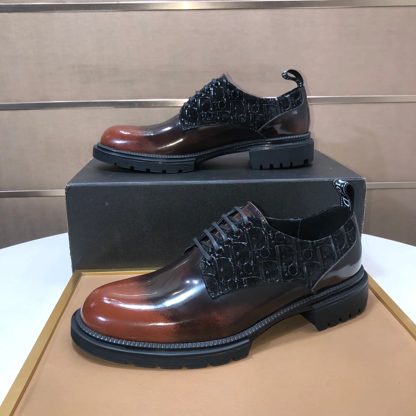 Men's shoes 💰720💰[Dior] (water-dyed cowhide lining) Dior original 1:1 high-quality factory, imported original materials, imported raw cowhide, water-dyed cowhide lining, original TPU outsole, code number: 38-44 (45 customized)